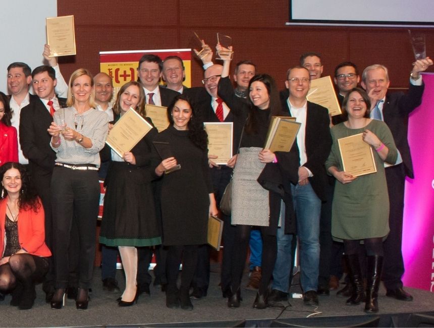 Alle Preisträger des eAward 2019 bei der Preisverleihung, darunter auch CARGOMETER.