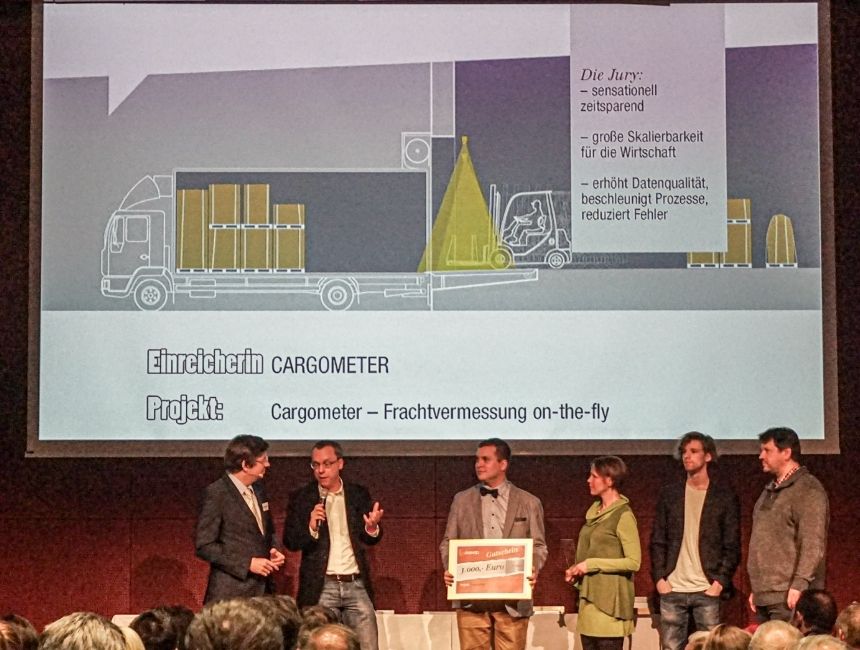 CARGOMETER präsentiert das Projekt Frachtvermessung on-the-fly bei der eAward 2019 Preisverleihung.